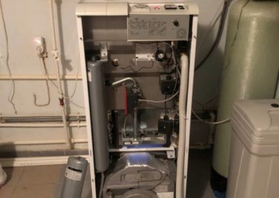 Газовый напольный котел Protherm KLZ30 — замена бака ГВС и техническое обслуживание