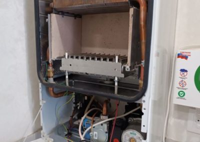Газовый настенный котел Bosch 6000 – ремонт ктла, замена датчика температуры горячей воды
