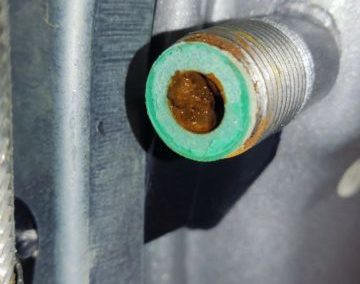 Ремонт газового  настенного котла Bosch 2000 – чистка расширительного бака и шланга-входа в бак