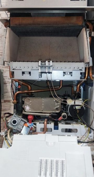 Ремонт газового  настенного котла Protherm Panther ошибка f28 – произвели чистку газового клапана