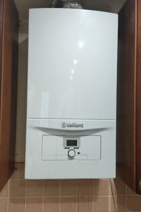 Установка газового настенного котла Vaillant atmo max