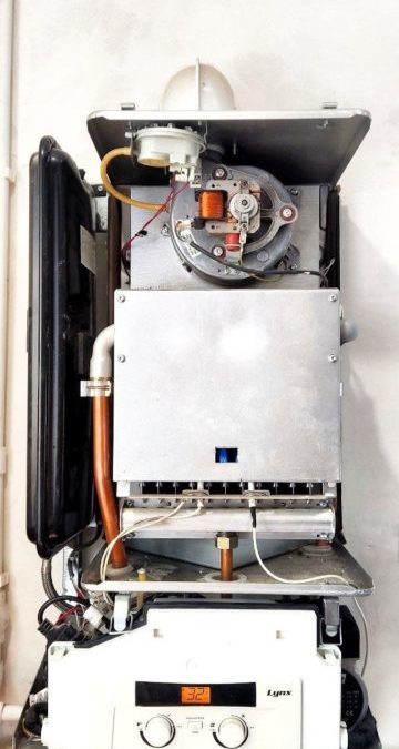 Ремонт газового настенного котла Protherm Lynx — пайка первичного теплообменника