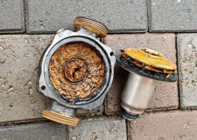 Обслуживание газового котла Bosch Gaz 6000, промывка системы отопления и замена радиаторов, кранов, установка коллекторов с расходомерами на теплые полы