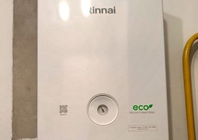 Установка газового настенного котла Rinnai RE-30