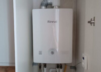 Заменили настенный газовый котел Bosch 4000 на Rinnai K-16