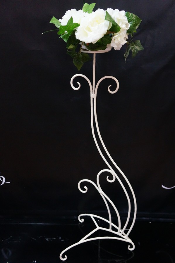 стойка декоративная с цветочной композицией 500 руб. шт. в наличии 10 шт